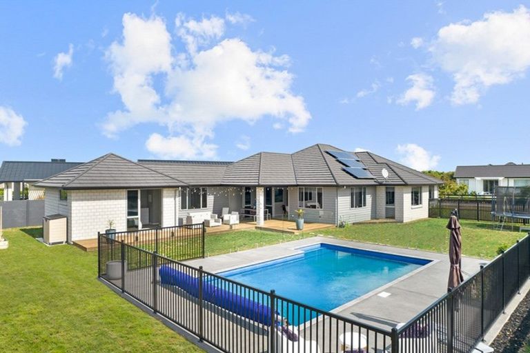 Photo of property in 39 Mike Smith Drive, Cambridge, 3434