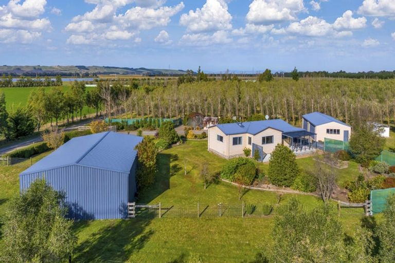 Photo of property in 327 Georges Road, Glasnevin, Amberley, 7482