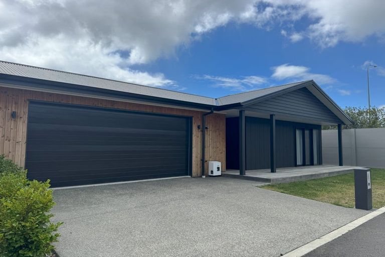 Photo of property in 25 Cassin Place, Taradale, Napier, 4112