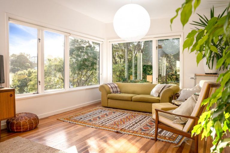 Photo of property in 12 Highland Crescent, Wadestown, Wellington, 6012