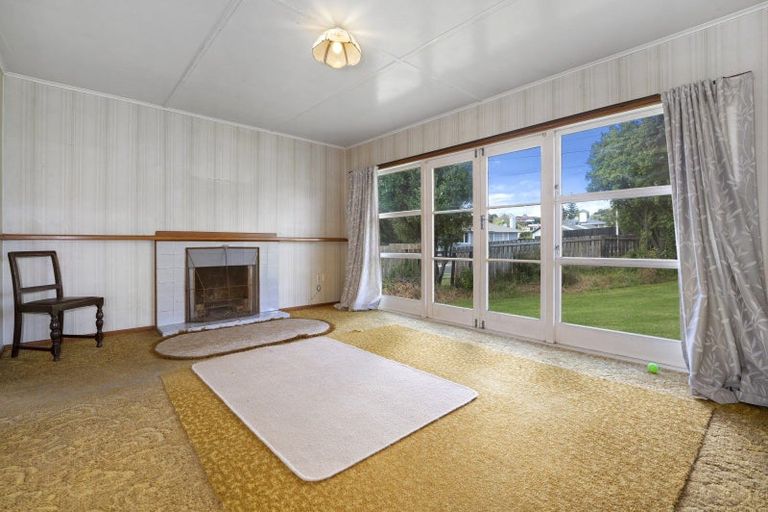 Photo of property in 2 Windsor Road, Bellevue, Tauranga, 3110