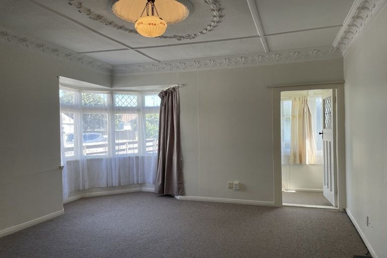 Photo of property in 72 Miro Street, Miramar, Wellington, 6022