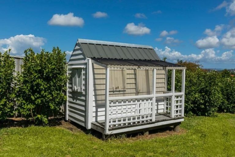 Photo of property in 18 Kenmure Avenue, Forrest Hill, Auckland, 0620