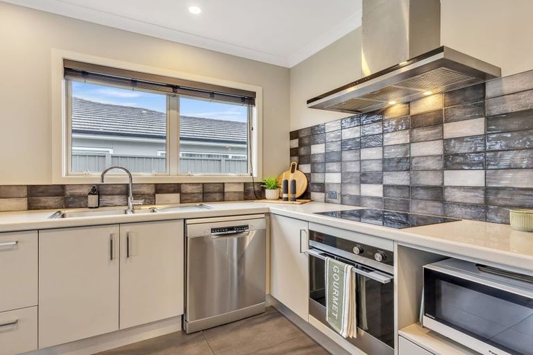 Photo of property in 22 Kaituna Place, Te Awa, Napier, 4110