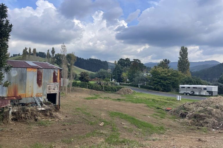 Photo of property in 16 Manuka Drive, Whangamata, 3691