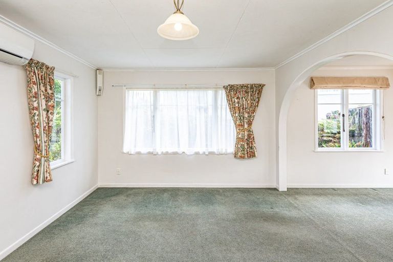 Photo of property in 62 Parkes Avenue, Saint Johns Hill, Whanganui, 4501
