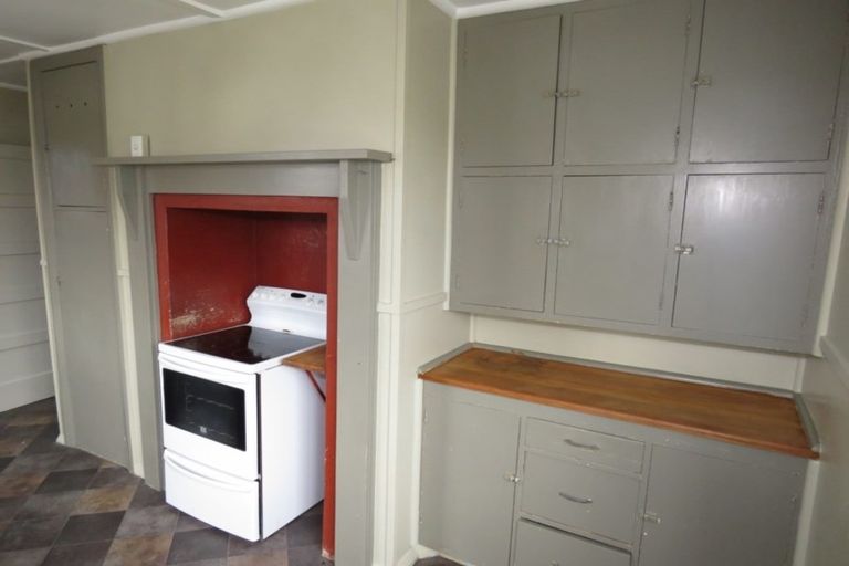 Photo of property in 8 Colvin Street, Westport, 7825