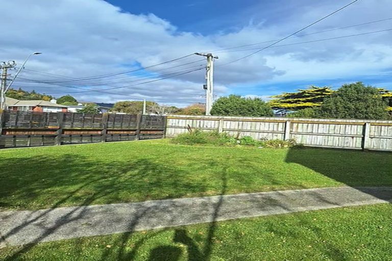 Photo of property in 88 Stokes Valley Road, Stokes Valley, Lower Hutt, 5019