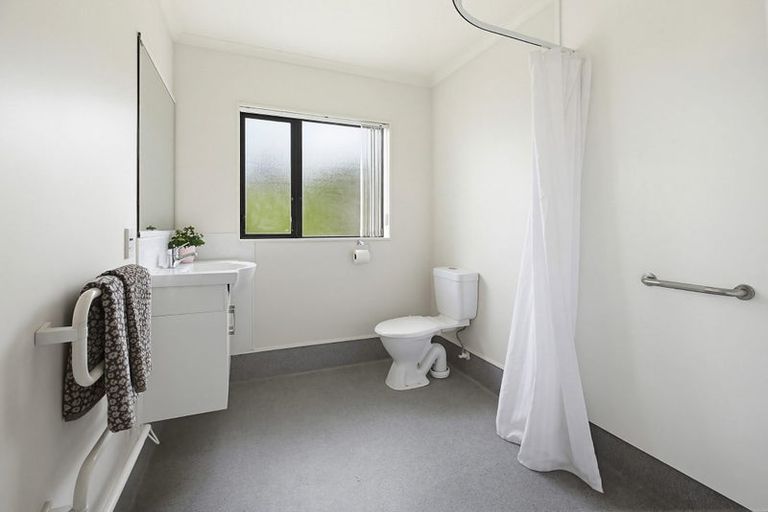 Photo of property in Redwood Village, 20/42 Main Road, Tawa, Wellington, 5028