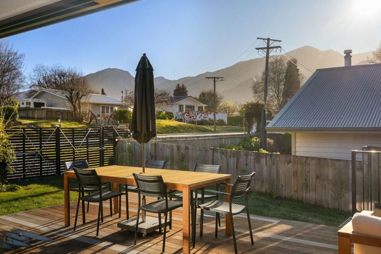 Photo of property in 67 Devon Street, Arrowtown, 9302