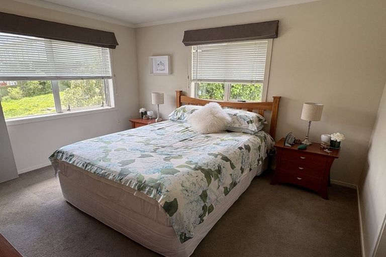 Photo of property in 24a Taylor Terrace, Tawa, Wellington, 5028