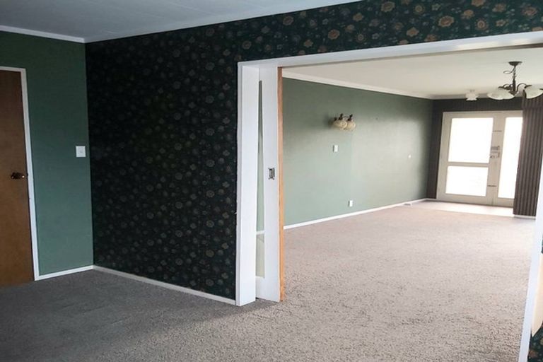 Photo of property in 96a Waiwhetu Road, Waterloo, Lower Hutt, 5011