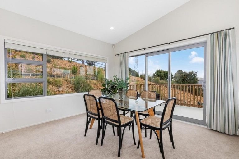 Photo of property in 20 Madeira Close, Whitby, Porirua, 5024