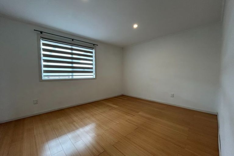 Photo of property in 8 Leatham Crescent, Opaheke, Papakura, 2113