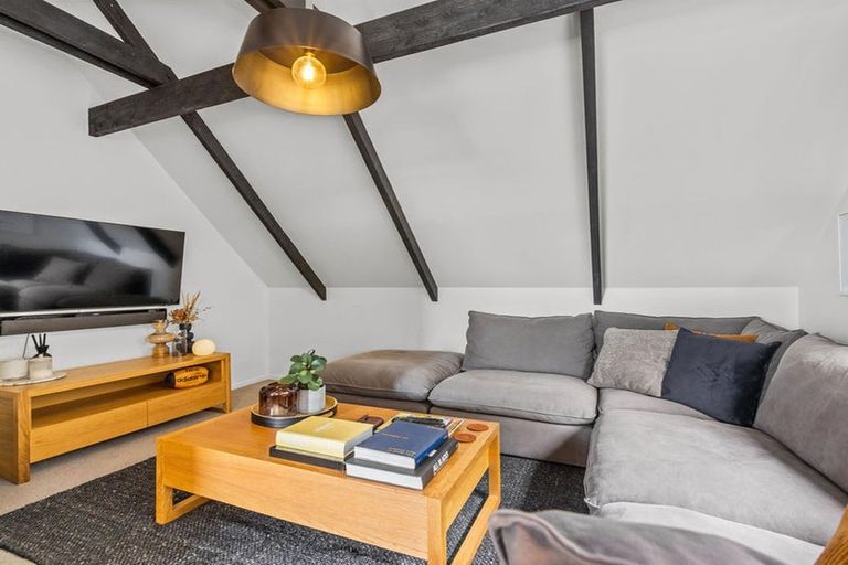 Photo of property in 1/33a Hackthorne Road, Cashmere, Christchurch, 8022