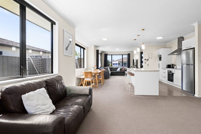 Photo of property in 21 Drake Crescent, Awatoto, Napier, 4110