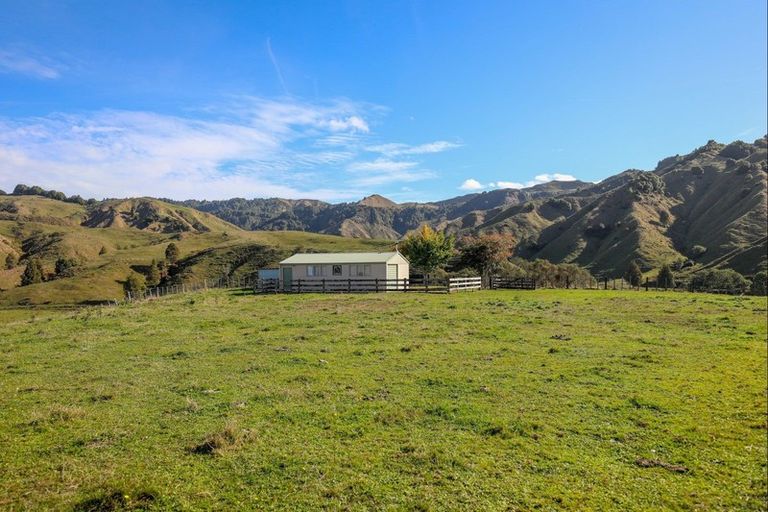 Photo of property in 75 Taranui Road, Ohura, 3926