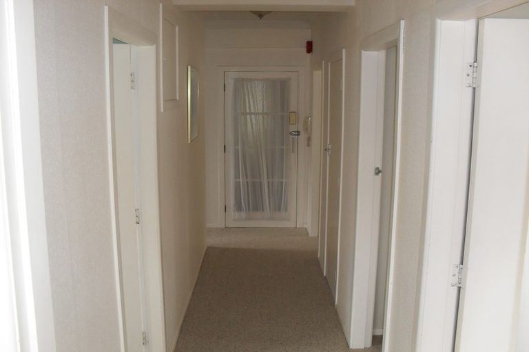 Photo of property in 68u3 Hill Street, Thorndon, Wellington, 6011