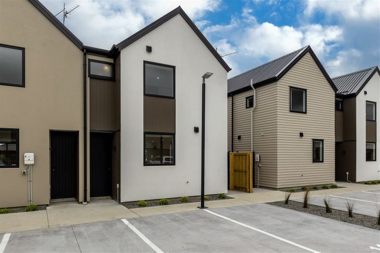 Photo of property in 5/6 Skibbereen Drive, Halswell, Christchurch, 8025