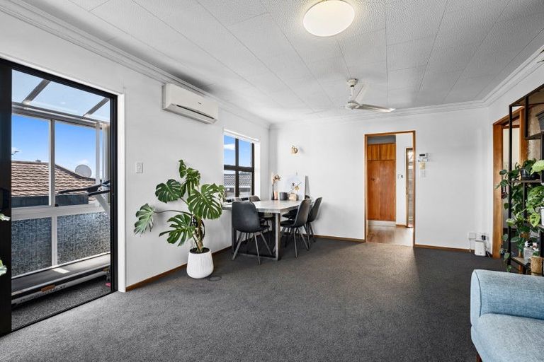 Photo of property in 19 Tukapa Street, Westown, New Plymouth, 4310