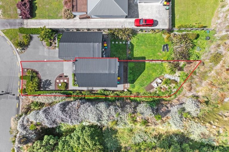 Photo of property in 2/80 Mccormacks Bay Road, Mount Pleasant, Christchurch, 8081