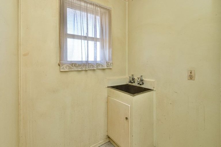 Photo of property in 2/69 Coronation Road, Papatoetoe, Auckland, 2025