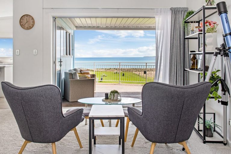 Photo of property in 1011 Papamoa Beach Road, Papamoa Beach, Papamoa, 3118