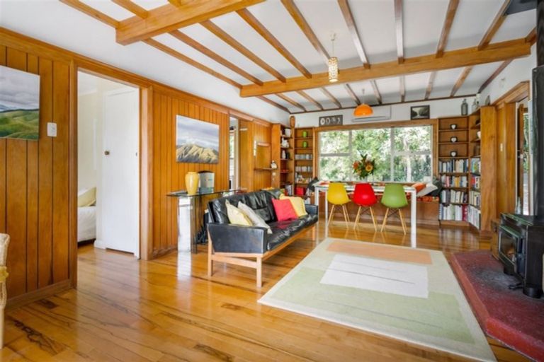 Photo of property in 169 Scenic Drive, Titirangi, Auckland, 0604