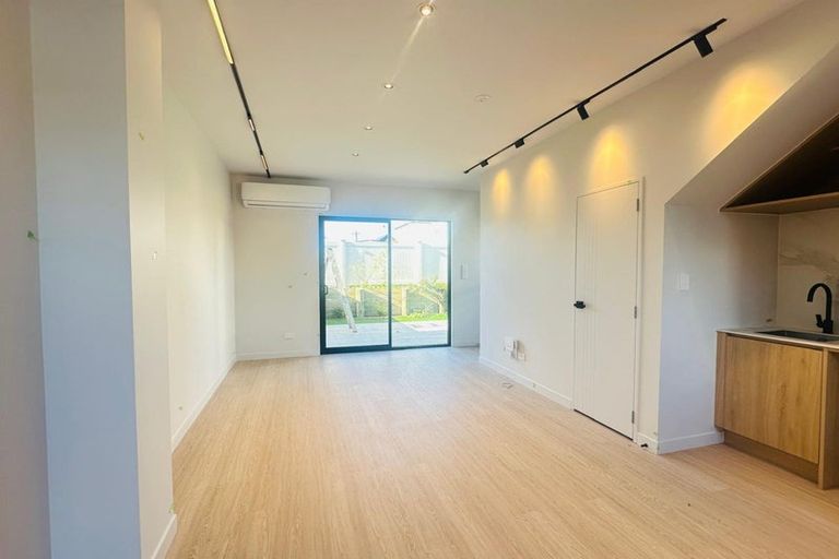 Photo of property in 14/25 Titoki Street, Te Atatu Peninsula, Auckland, 0610