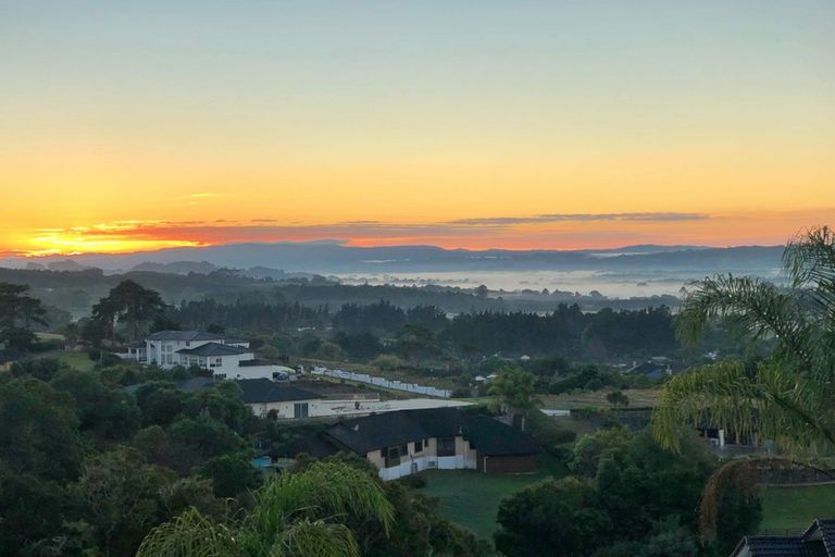 Photo of property in 239 Hill Road, The Gardens, Auckland, 2105