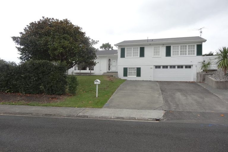 Photo of property in 2 The Anchorage, Sunnyhills, Auckland, 2010
