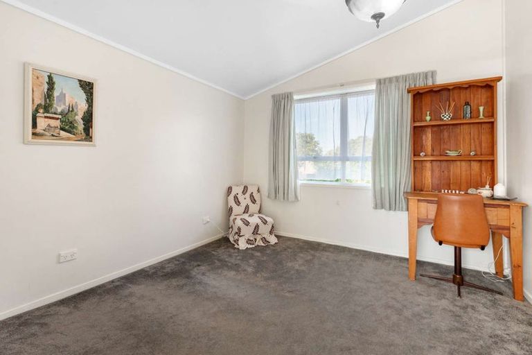 Photo of property in 17 Barnard Road, Fairy Springs, Rotorua, 3015