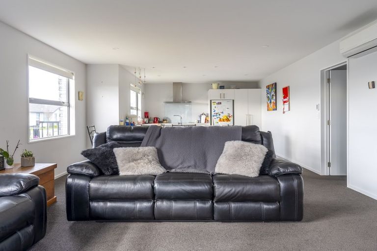 Photo of property in 12 Robalan Close, Halswell, Christchurch, 8025