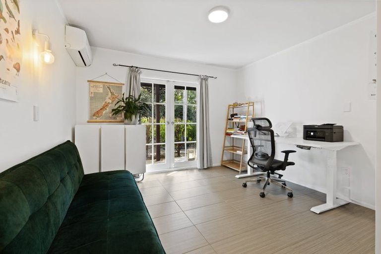 Photo of property in 14b South Lynn Road, Titirangi, Auckland, 0604