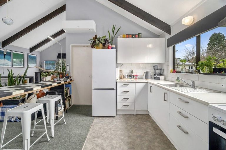 Photo of property in 2/7 Kereru Street, Two Mile Bay, Taupo, 3330