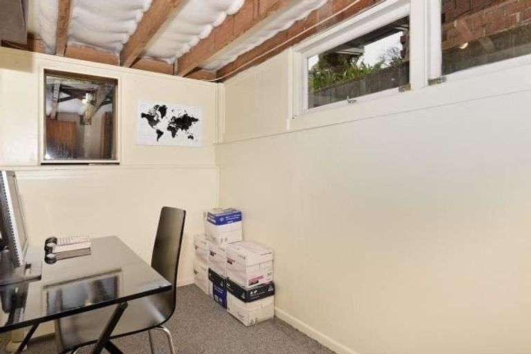 Photo of property in 31 Patts Avenue, Glendene, Auckland, 0602