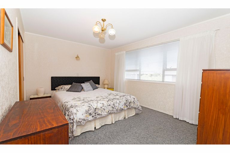 Photo of property in 1/55 Colwill Road, Massey, Auckland, 0614