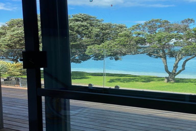 Photo of property in 18 Matakatia Parade, Matakatia, Whangaparaoa, 0930