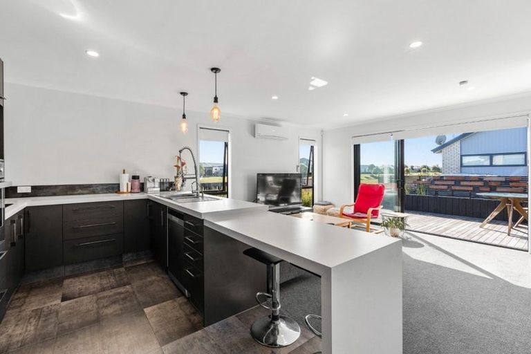 Photo of property in 7 Haka Way, Papamoa, 3118