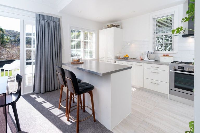 Photo of property in 374 Karori Road, Karori, Wellington, 6012