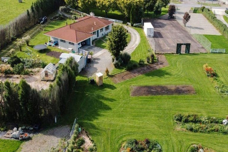 Photo of property in 47 Laws Road, Dannevirke, 4972