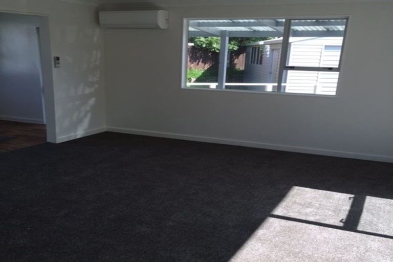 Photo of property in 416 Mazengarb Road, Paraparaumu, 5032