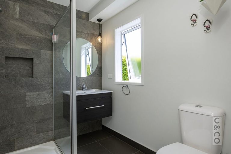 Photo of property in 77a Pohutukawa Parade, Riverhead, 0820