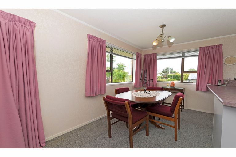 Photo of property in 1/55 Colwill Road, Massey, Auckland, 0614