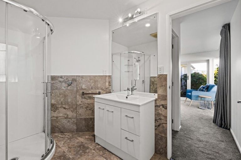 Photo of property in 21 Pukekura Place, Taradale, Napier, 4112