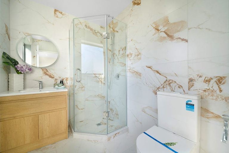 Photo of property in 11 Sarona Avenue, Glen Eden, Auckland, 0602