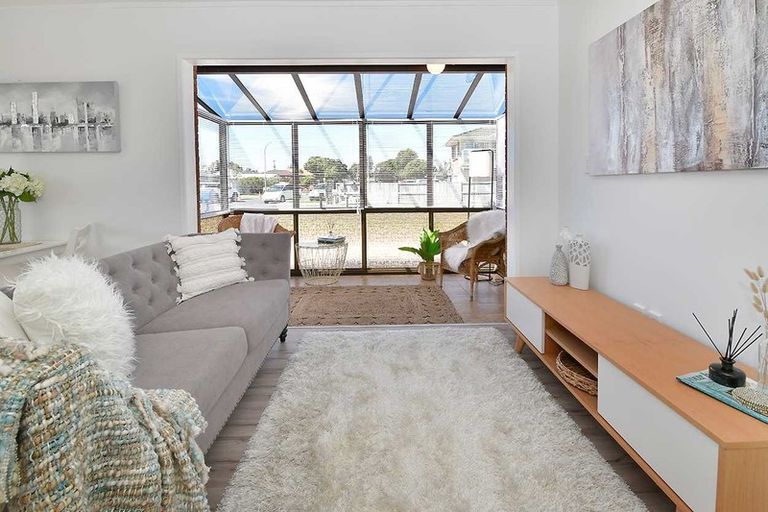 Photo of property in 1/70 Florence Avenue, Orewa, 0931