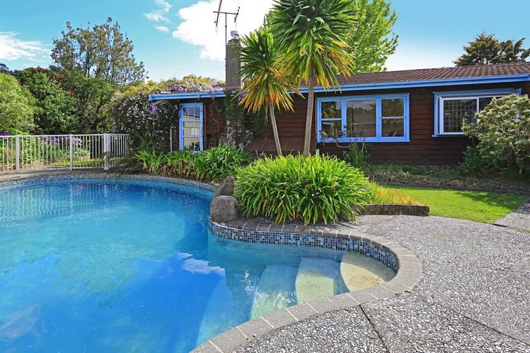 Photo of property in 32 Kent Terrace, Taradale, Napier, 4112