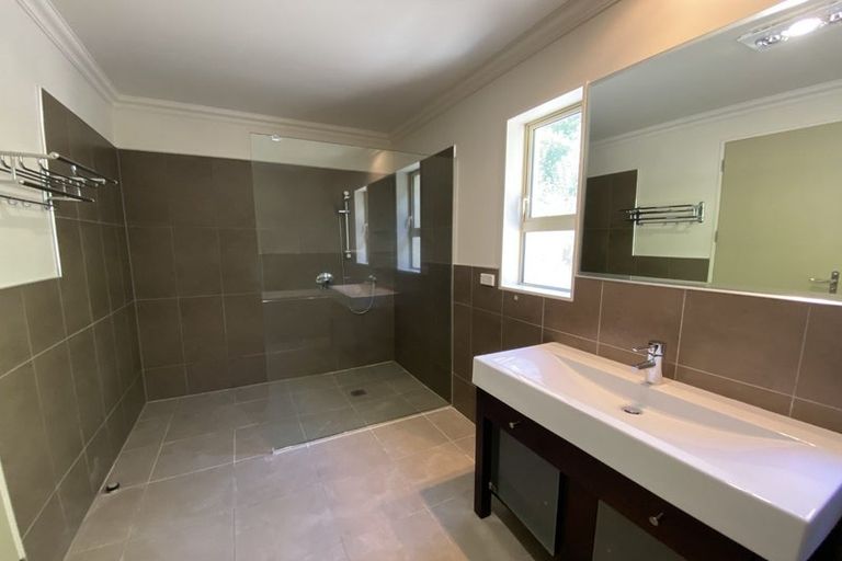 Photo of property in 19 Bunker Way, Strathmore Park, Wellington, 6022