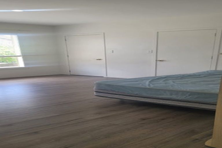 Photo of property in 32 Middlefield Drive, East Tamaki Heights, Auckland, 2016